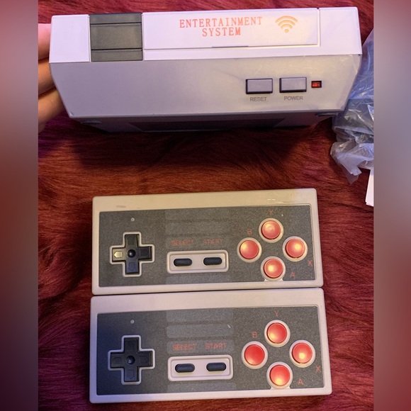 New - Wireless Classic Retro Handheld Game Console with 620 Built-in Games - Picture 5 of 15